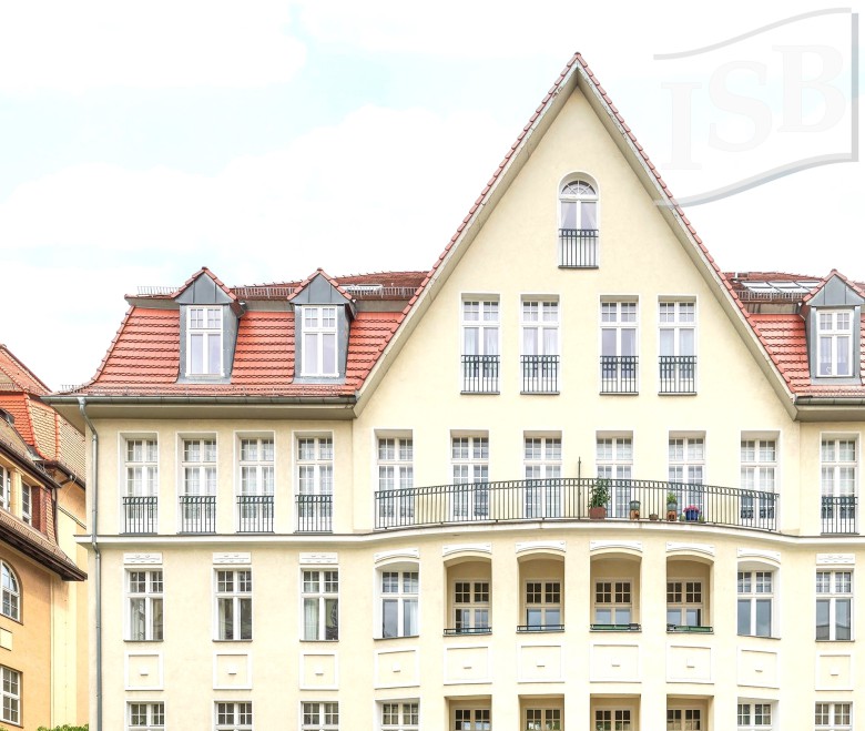 Wunderschön sanierter Altbau im 2.OG in zentraler & ruhiger Lage von Westend